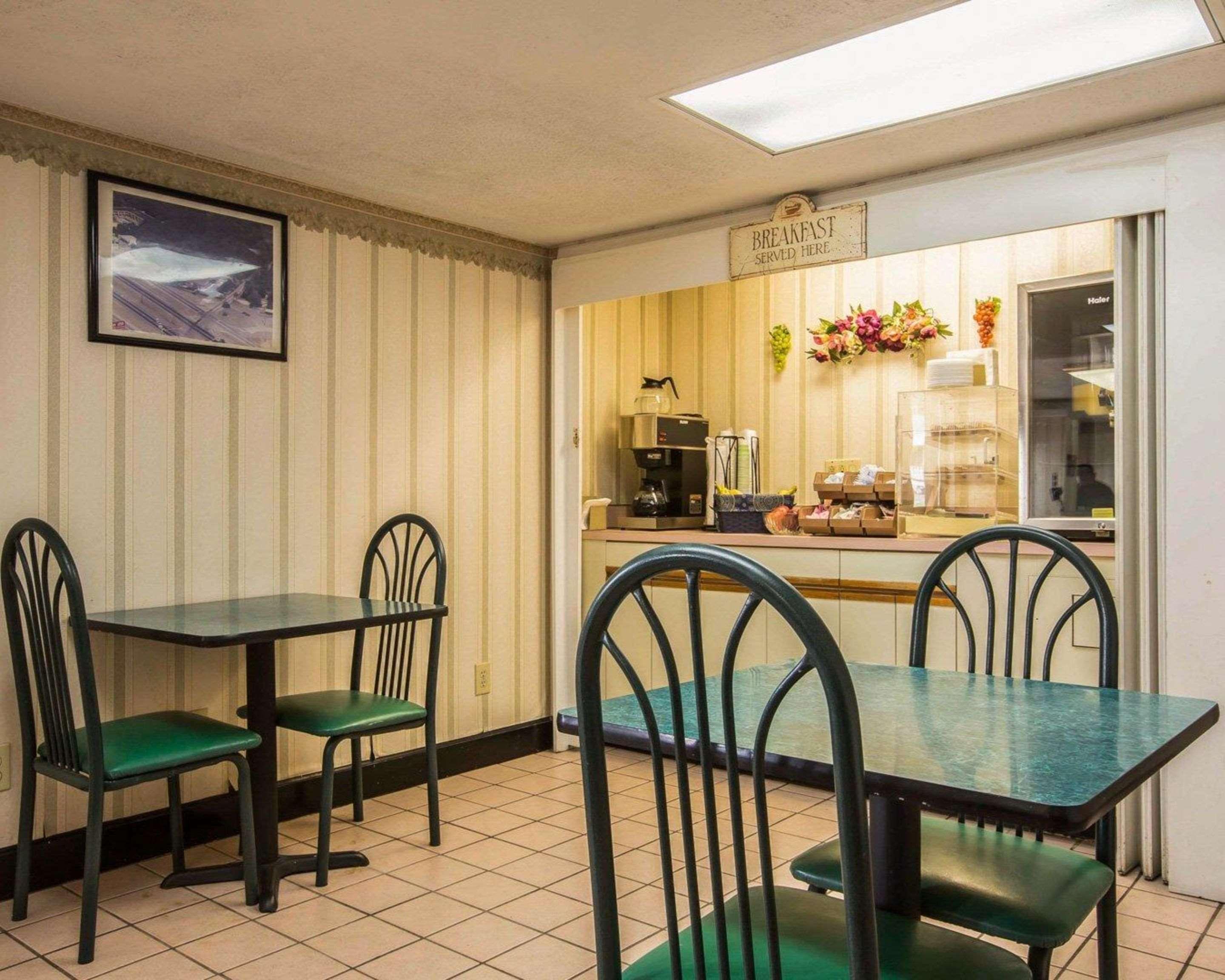 Rodeway Inn Phenix City Kültér fotó