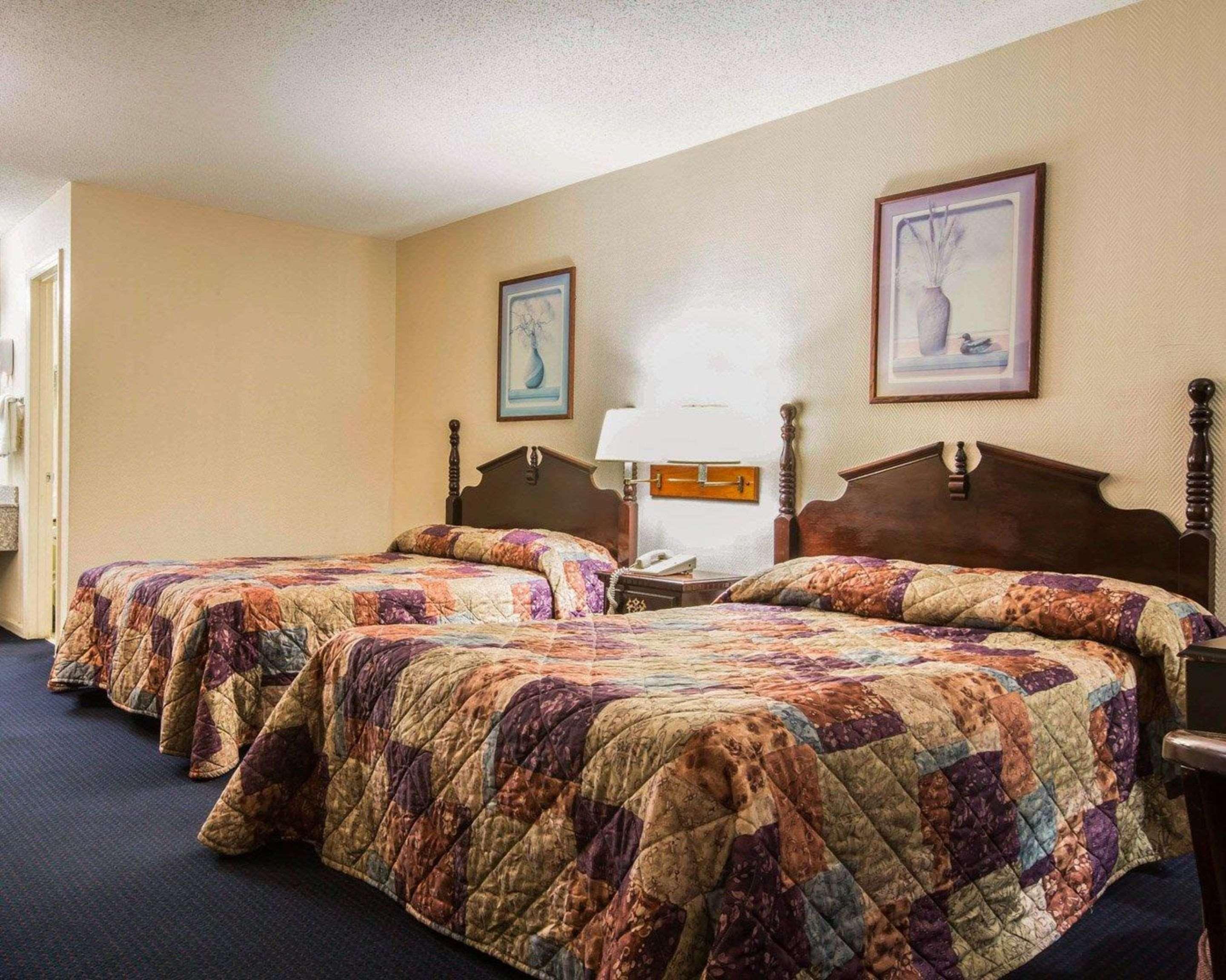 Rodeway Inn Phenix City Kültér fotó