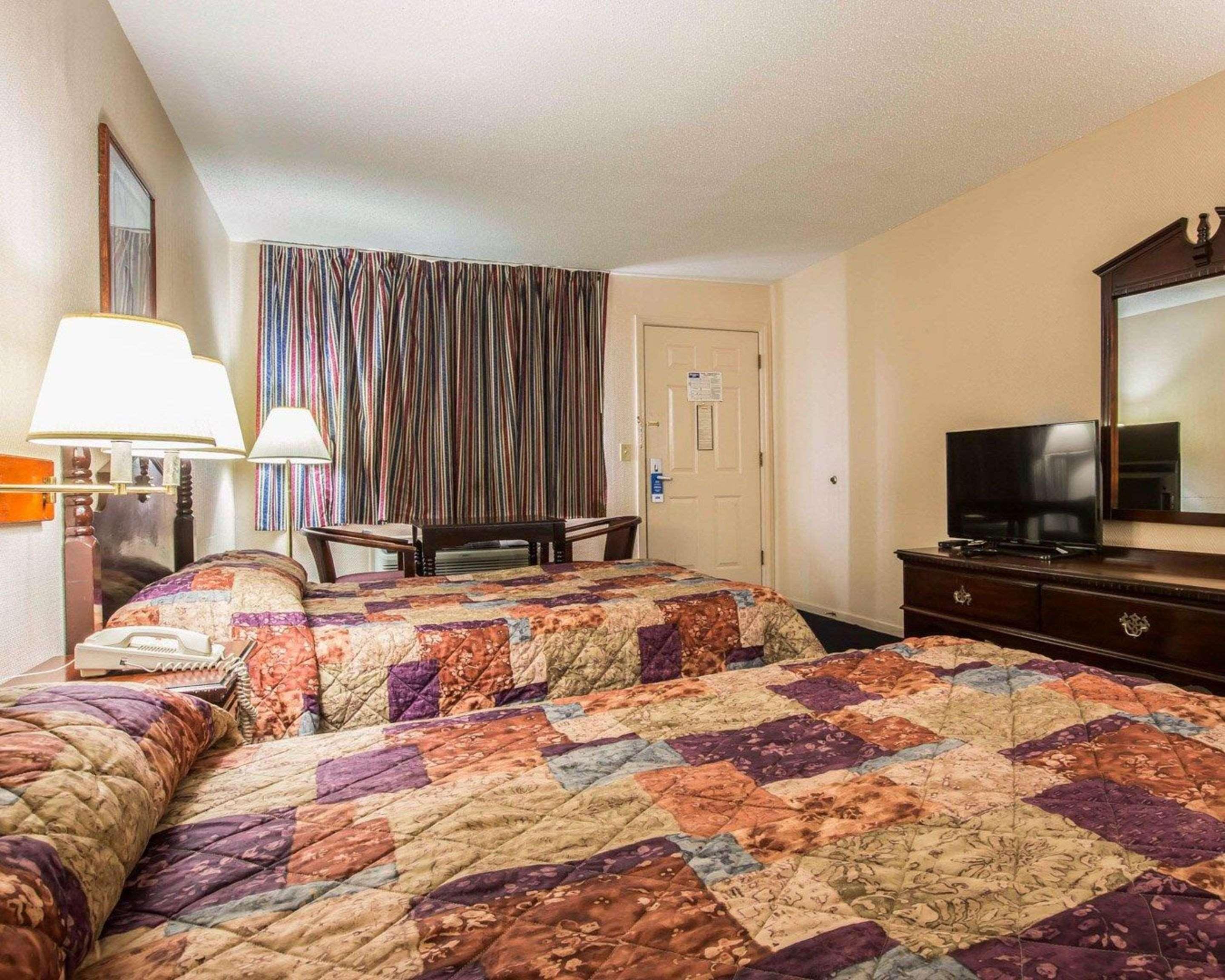 Rodeway Inn Phenix City Kültér fotó